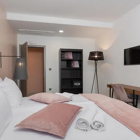 Villa Luxury Callista Near Labin With Kids Playground, Fitness And Heated Pool *