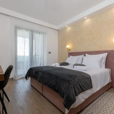 Callista Near Labin For 10 Persons With Kids Playground, Fitness And Heated Pool