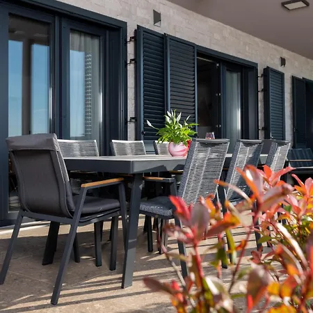 Vila Callista Near Labin For 10 Persons With Kids Playground, Fitness And Heated Pool *