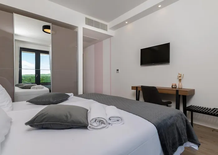 Villa Callista Near Labin For 10 Persons With Kids Playground, Fitness And Heated Pool