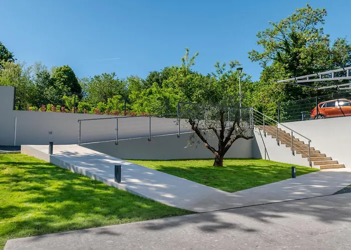 Callista Near Labin For 10 Persons With Kids Playground, Fitness And Heated Pool Villa *