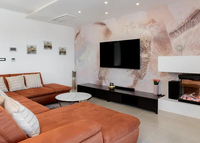 Callista Near Labin For 10 Persons With Kids Playground, Fitness And Heated Pool Villa *
